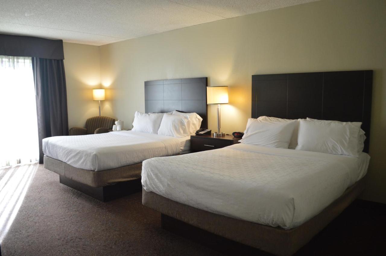 Holiday Inn Express Hotel & Suites Pittsburgh Airport By Ihg Robinson Township  Bagian luar foto