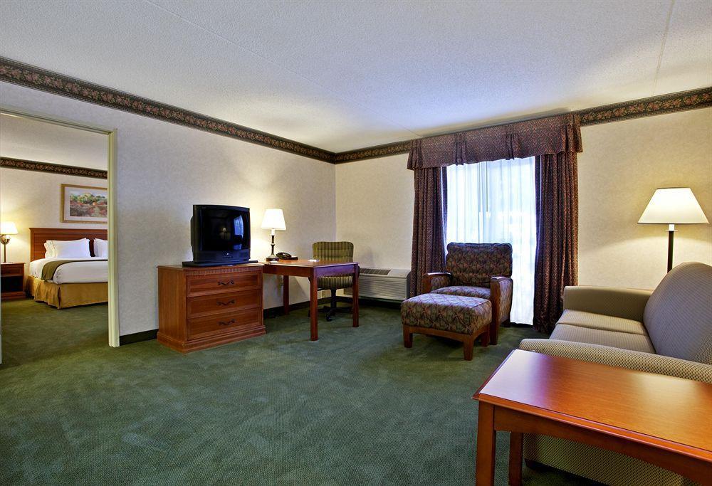 Holiday Inn Express Hotel & Suites Pittsburgh Airport By Ihg Robinson Township  Ruang foto