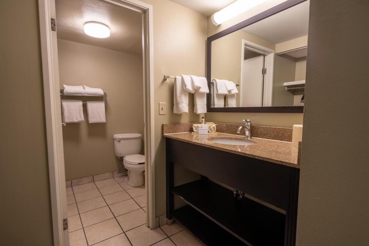 Holiday Inn Express Hotel & Suites Pittsburgh Airport By Ihg Robinson Township  Bagian luar foto