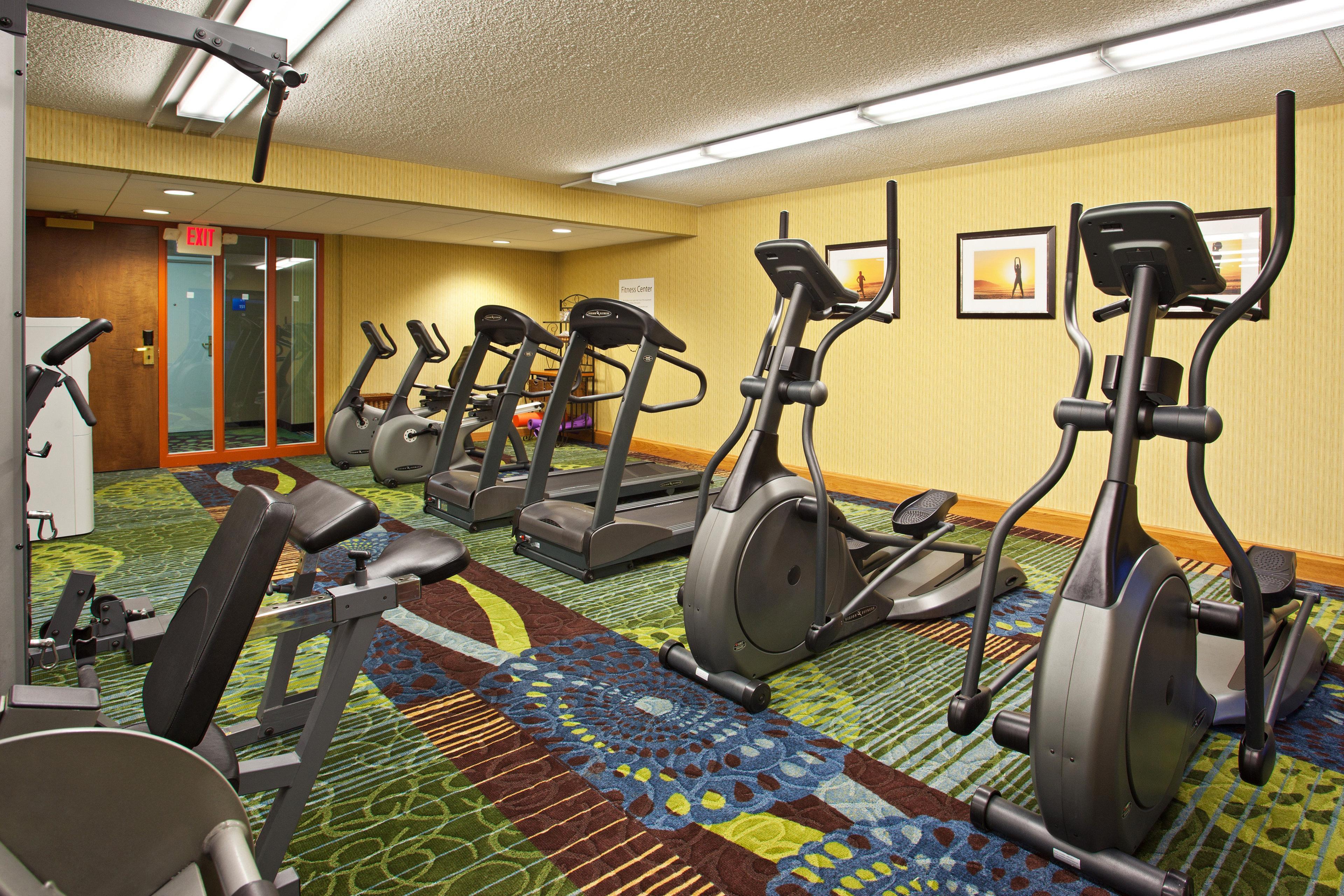 Holiday Inn Express Hotel & Suites Pittsburgh Airport By Ihg Robinson Township  Bagian luar foto