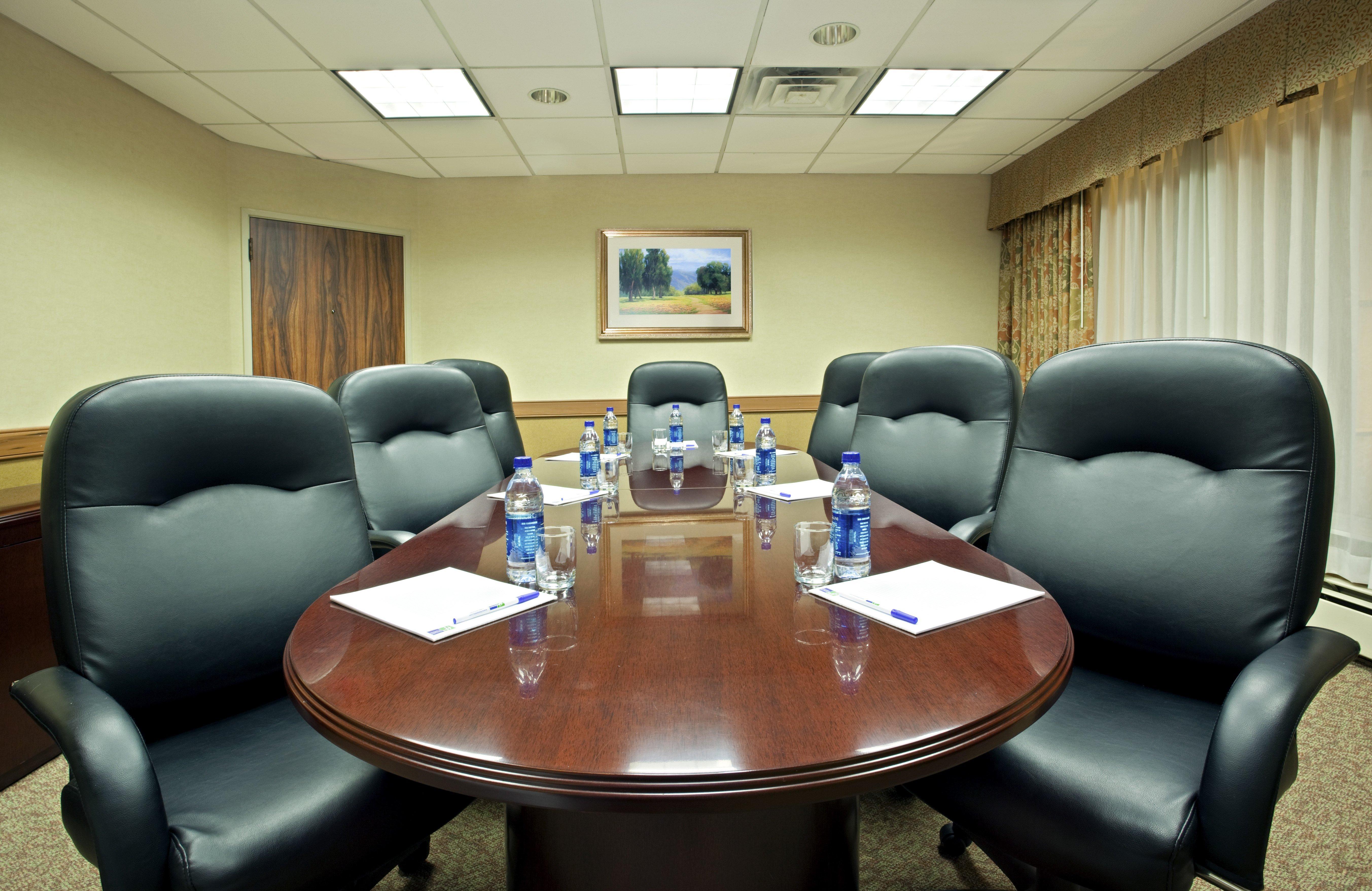 Holiday Inn Express Hotel & Suites Pittsburgh Airport By Ihg Robinson Township  Bagian luar foto