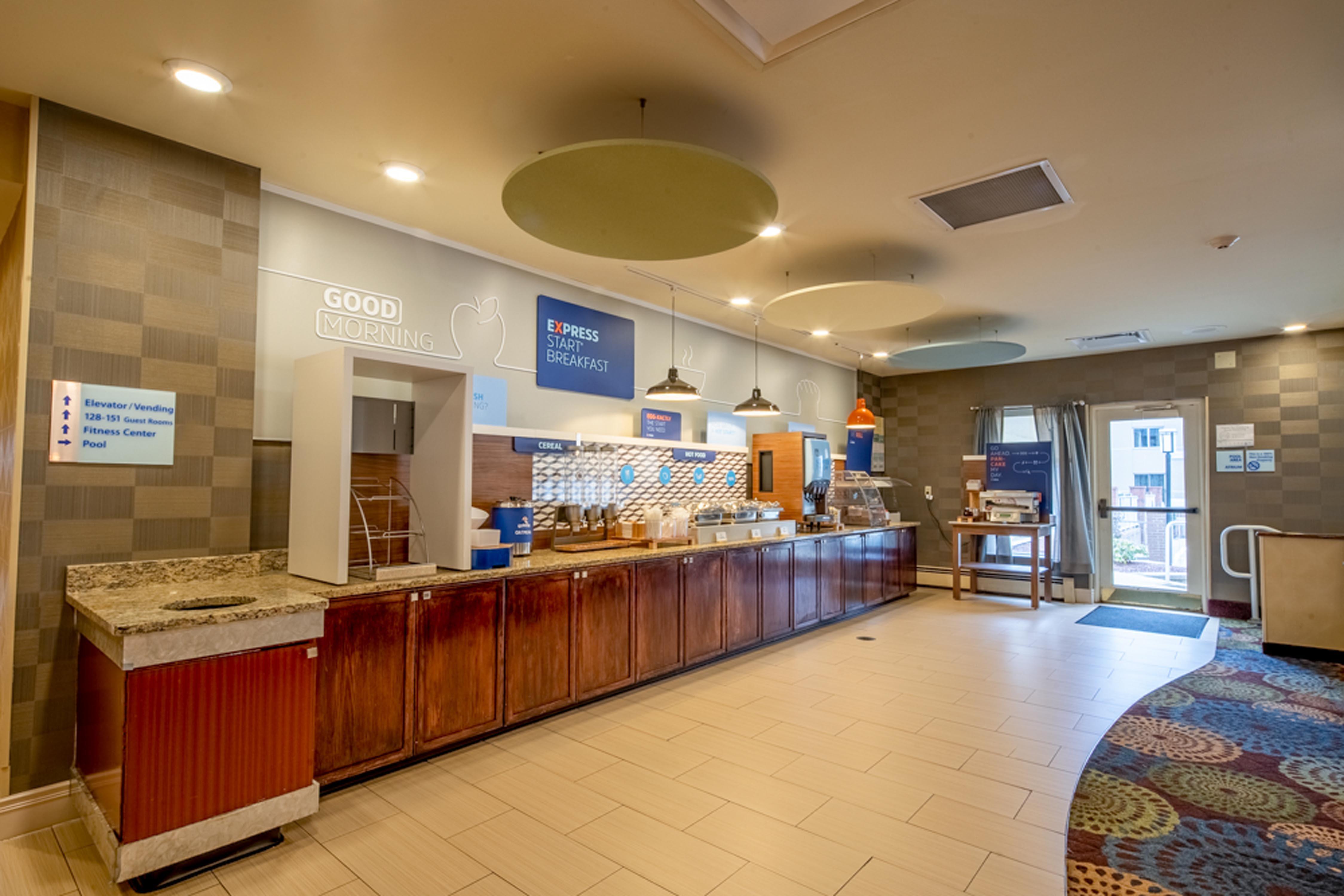 Holiday Inn Express Hotel & Suites Pittsburgh Airport By Ihg Robinson Township  Bagian luar foto