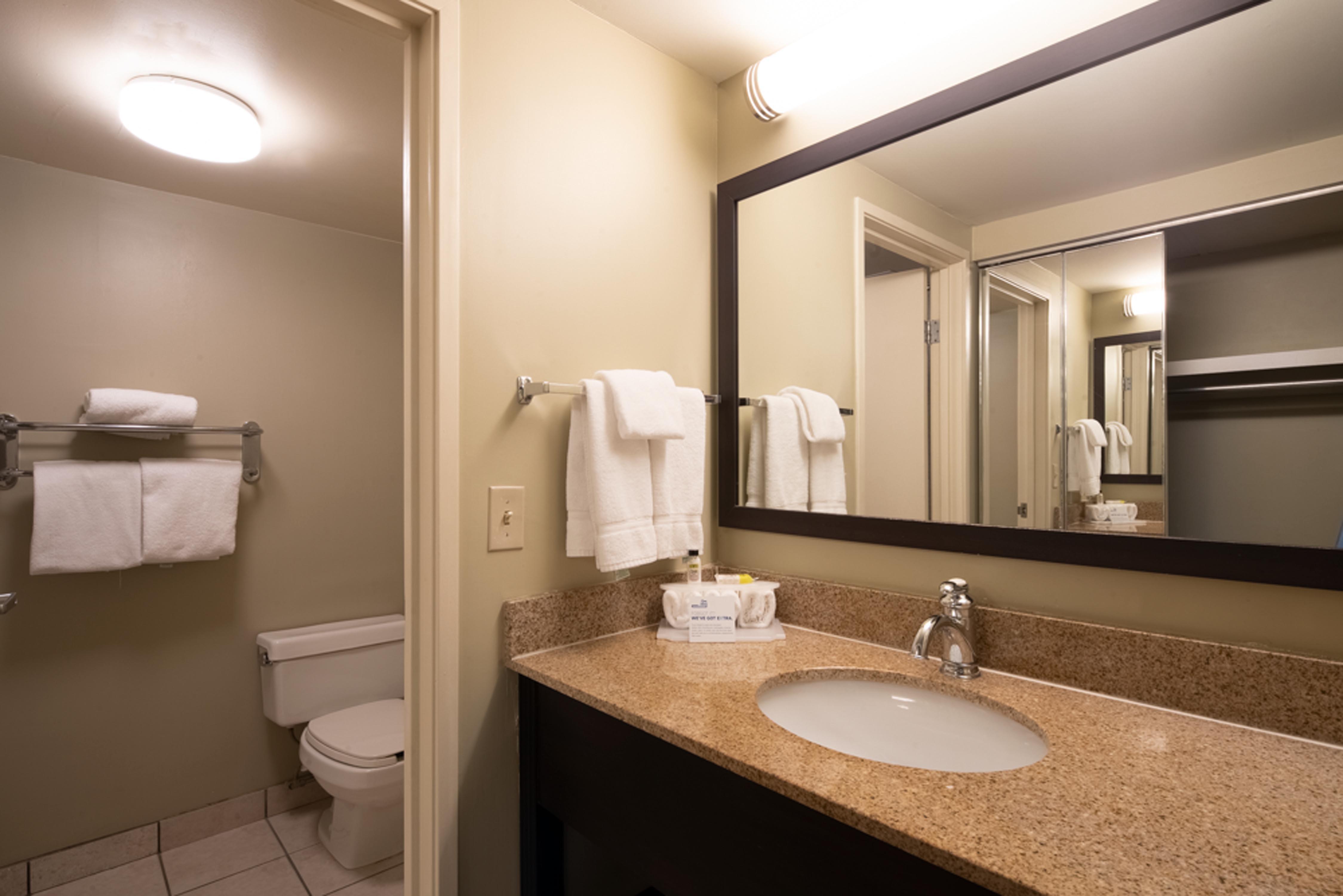 Holiday Inn Express Hotel & Suites Pittsburgh Airport By Ihg Robinson Township  Bagian luar foto