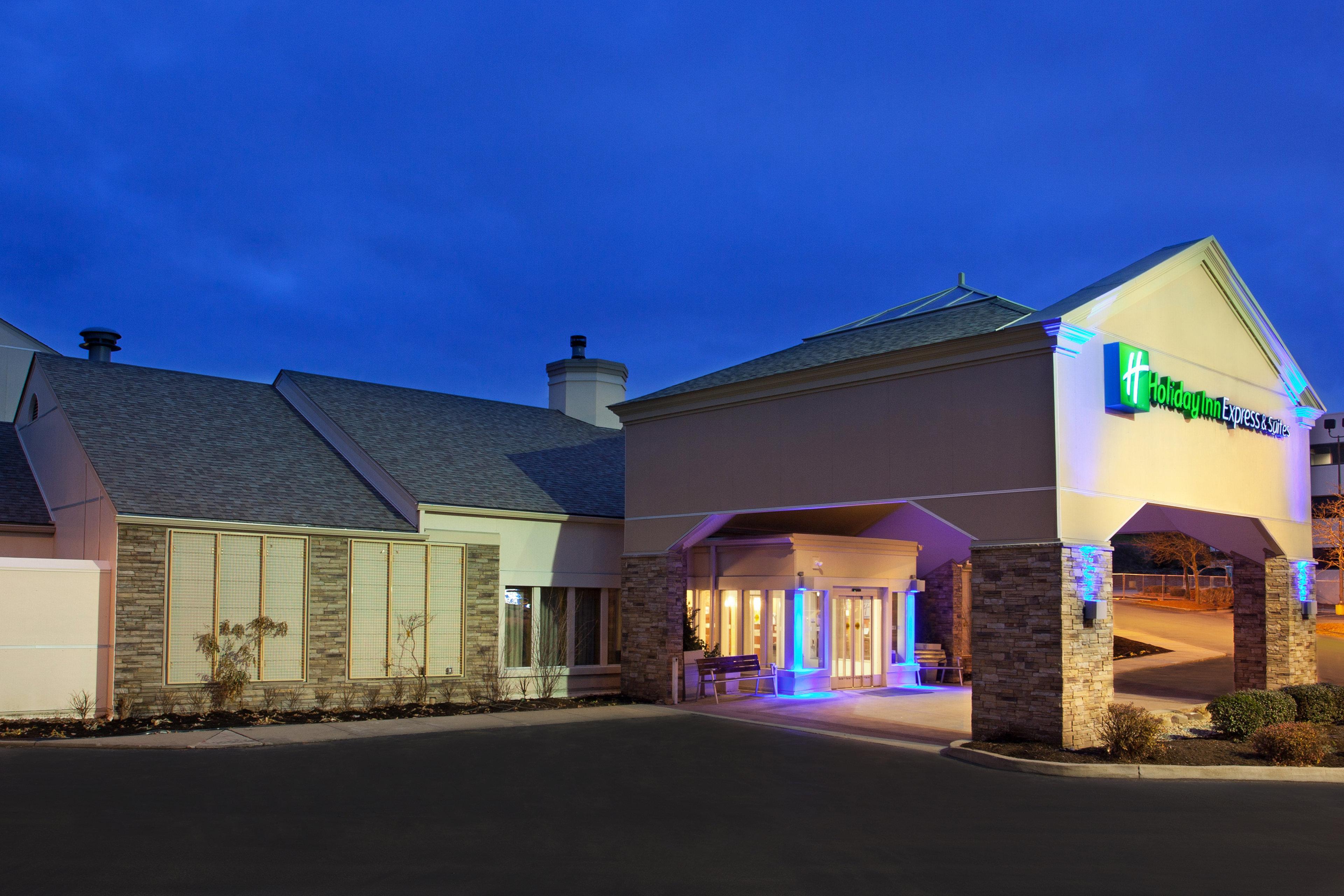 Holiday Inn Express Hotel & Suites Pittsburgh Airport By Ihg Robinson Township  Bagian luar foto